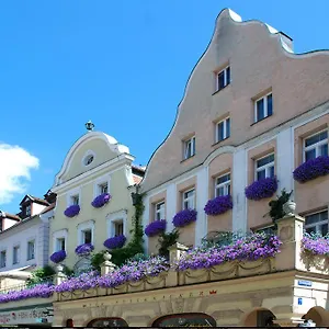 https://hotel-orphee-kleines-haus.com-bavaria.com